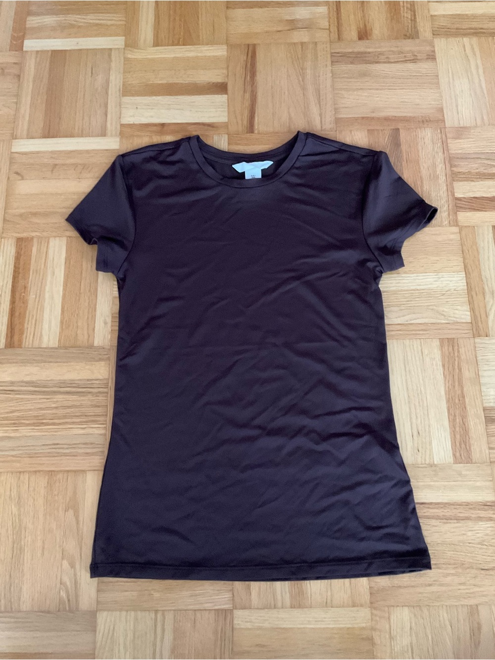H&M Classic Women's Dark Brown Short Sleeve Crew Neck Tee - small